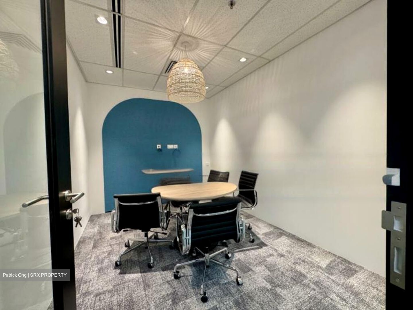 Robinson 112 (D1), Office #476533341
